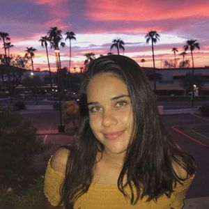 Meet your Posher, Paola